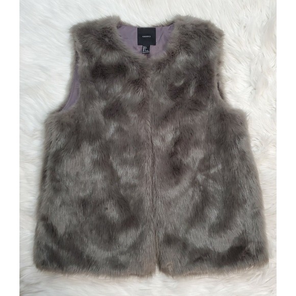 Silver Gray Faux Fur Vest Fully Lined Cozy Layering Piece Front Pockets Size L - Picture 8 of 9